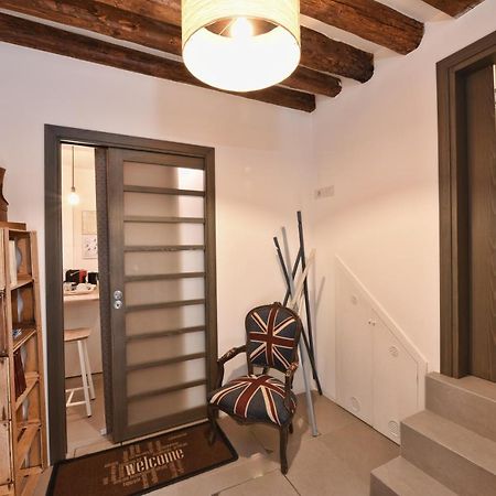 Lively Castello Comfort Room Private Bath & Privacy Veneza Exterior foto