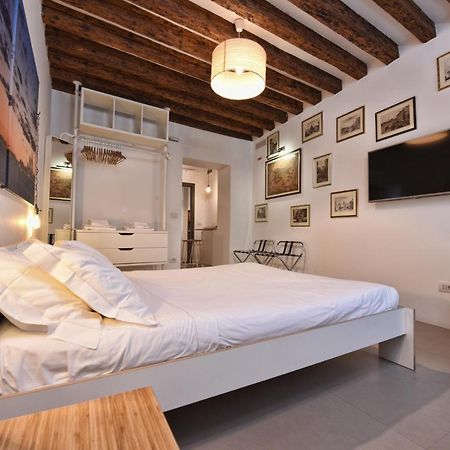 Lively Castello Comfort Room Private Bath & Privacy Veneza Exterior foto